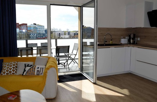 Courseulles-sur-Mer Apartment | Entre Plage et Ports : Le 49 - Avec Balcon