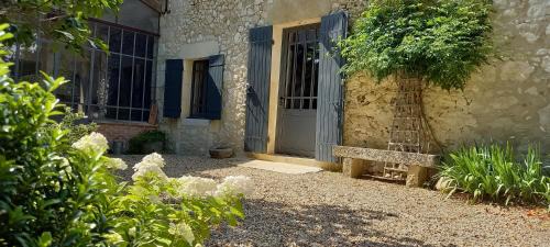 Montcaret House | Entre-vignes-et-bastides