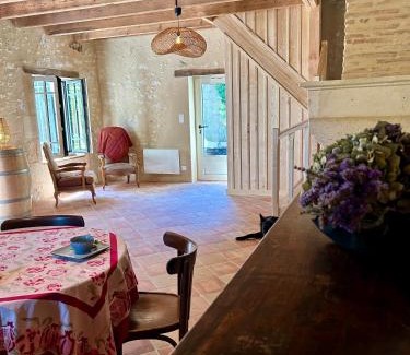 Montcaret House | Entre-vignes-et-bastides