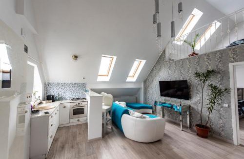 Tractorul Apartment | Enygma Penthouse