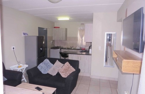Pretoria Apartment | Enyoy this furnished Morden house with your family