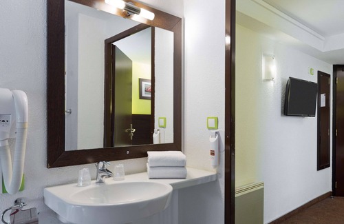 Pont-a-Mousson Hotel | Enzo Hotels Pont-a-Mousson By Kyriad Direct
