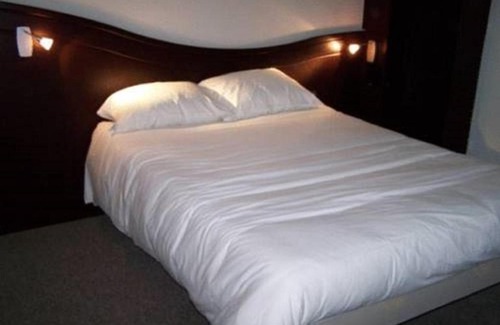 Quimperle Hotel | Enzo Hotels Quimperle By Kyriad Direct