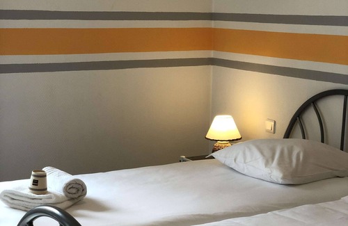 Neufchateau Hotel | Enzo Neufchateau By Kyriad Direct