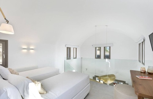 Exo Gonia Villa | Eolia Gold Villa with Private Heated Pool