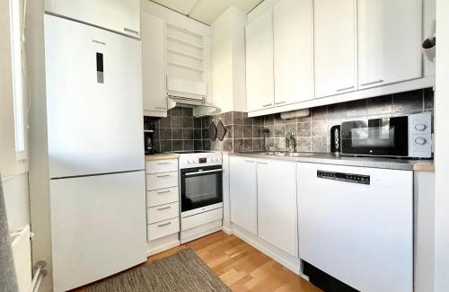 Tampere Apartment | EP City Suite - Sauna, Balcony & Free parking