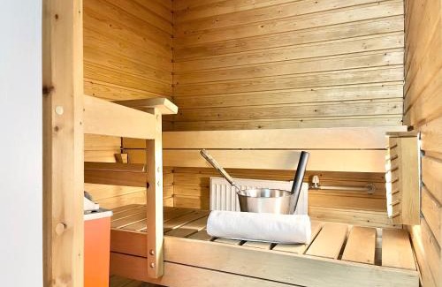 Tampere Apartment | EP City Suite - Sauna, Balcony & Free parking