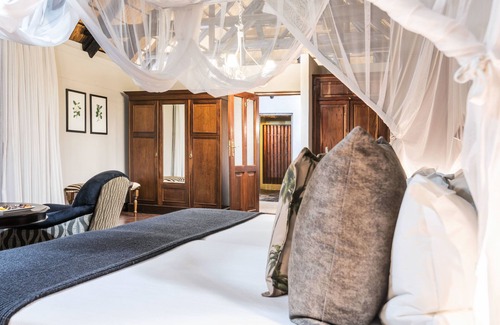 Okaukuejo Cabin | Epacha Game Lodge & Spa