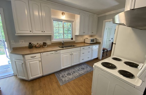 Ephraim House | Ephraim Stone Cottage and Separate Back Cabin, Outstanding Location! New listing