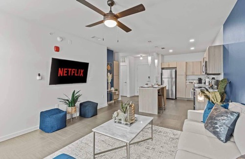 Rogers Condo | Epic 1BR + Pool | Gym + Yoga | LCP Collection