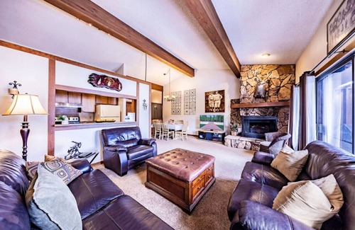 Zephyr Cove House | Epic Condo | Beach Access & Meadow Views | Sleeps8