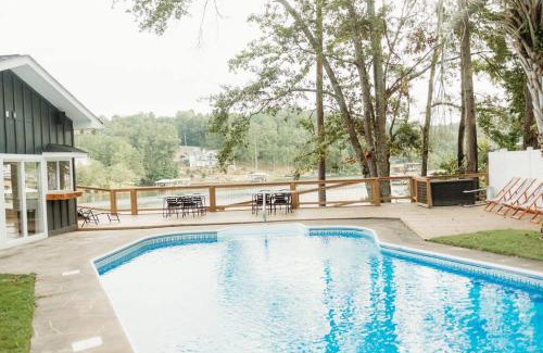 Alexander City House | Epic H2Oasis on Martin-Heated Private Pool-Hottub