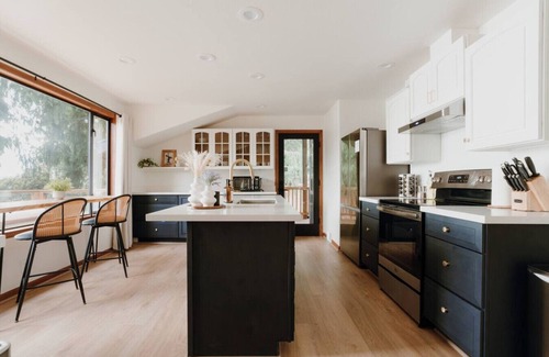 Maple Heights-Lake Desire House | Epic Lake Mt View/Hot Tub/Firepit/KingBed/Kayak/AC