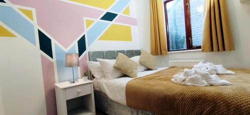 Cambridge Apartment | Epicsa - Quiet Bungalow, 3 Bedroom with Parking & Garden