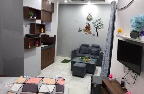 Noida Apartment | Epicurean luxury stay