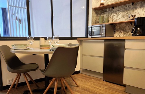 Aix-les-Bains City Center Apartment | Epicurieux 3 Comfort Apartment