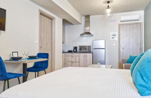 Platanitis Apartment | Epipleon Luxury Suites -104- Δωμάτιο 35τμ με βεράντα 35τμ μπροστά στη θάλασσα