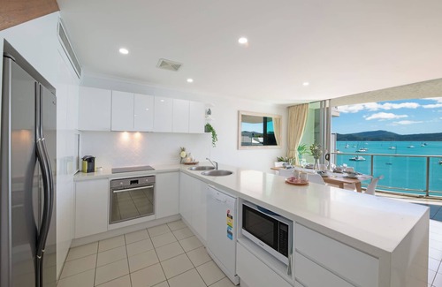 Airlie Beach Apartment | Epitome of luxury - absolute waterfront penthouse