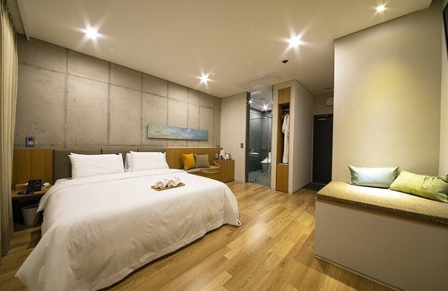 Jinju Hotel | EPOCHE HOTEL