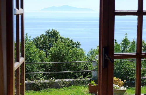 Brando House | EPOUSTOUFLANTE SEA VIEW BREATHTAKING SEA VIEW8 people.9e pers possible