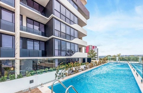 Epping Apartment | Epping 1 bedroom apartment with swimming pool in Epping