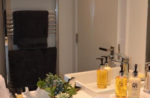 Staines Apartment | Epsom House, Serviced Apartment