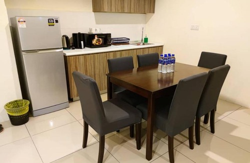 Tanjung Apartment | Eqino Homestay @ Swiss Garden Residences