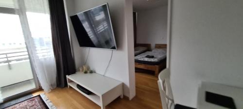 Hammfeld House | Equipment of Good And Night