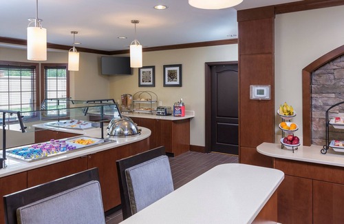 Canton Condo | Equipped King Suite | Free Daily Breakfast, Shared Hot Tub + Pool