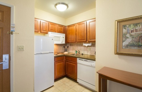 West Seneca Condo | Equipped Suite | Indoor Pool + Shared Hot Tub