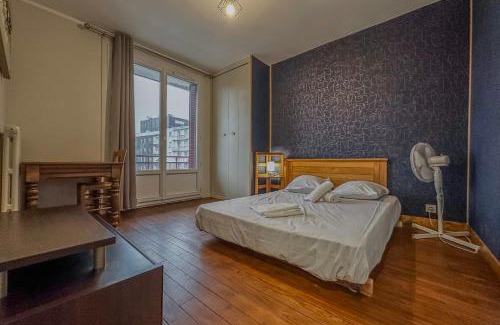 Quartier Capuche-Allies Apartment | #ER Les Alliés The Bright and cosy T4 with view