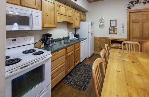 Pigeon Forge Cabin | ER202 - Now and Forever Great location! - Close to town!