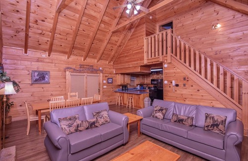 Pigeon Forge Cabin | ER298- Renewed Spirit Great location- Close to town