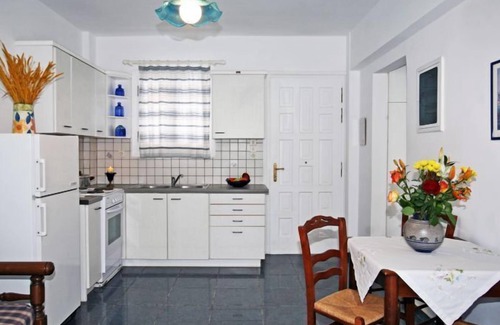 Mpatsi House | Erato Apartments