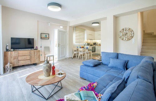 Ag. Georgios Villa | Erato - Two Bedroom Villa, Sleeps 4
