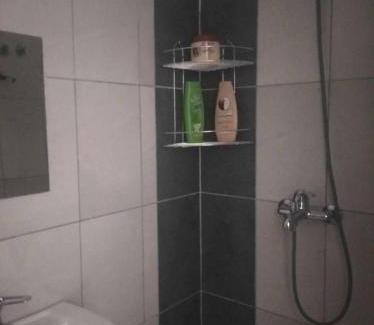Lin Bed & Breakfast | ERDA LAKESIDE Guesthouse