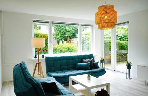 Wolfsburg Apartment | Erholsames Wohnen für 6 Personen-Parkplatz-Waschmaschine-Garten