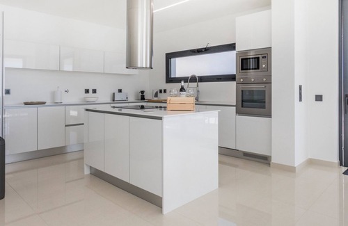 Mafra Villa | ERICEIRAHILLS- LUXURY VILLA "HOUSE ELISE IN BEAUTIFUL ERICEIRA