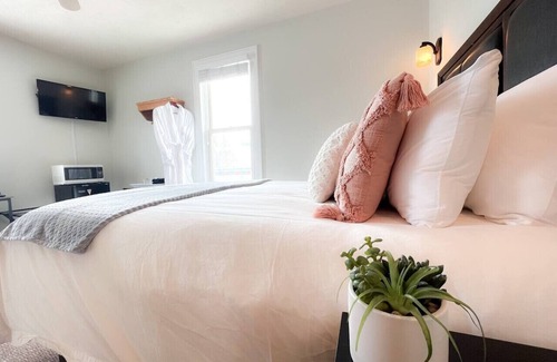 Bayfield Hotel | Erie Suite @ The Bayfield Guest House, Bayfield