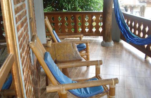 Bukit Lawang House | Eriono guest house Bukit lawang