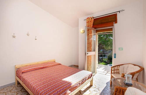 Sas Linnas Siccas Apartment | Erminia House - Orange Flat