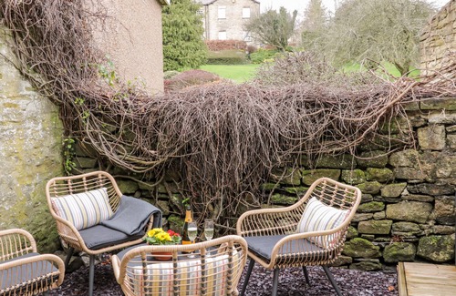Skipton Cottage | ERMYSTED'S COTTAGE, with a garden in Skipton