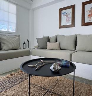Livadi Apartment | Eros Home Serifos