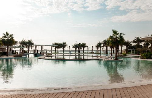 Abu Dhabi Resort | ERTH Abu Dhabi Hotel
