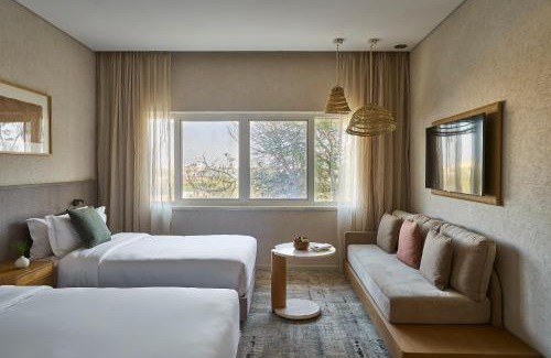 Abu Dhabi Resort | ERTH Abu Dhabi Hotel