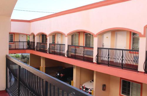 Maywood Hotel | ERTH INN by AGA Maywood