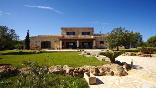 Es Llombards Villa | Es Garrover