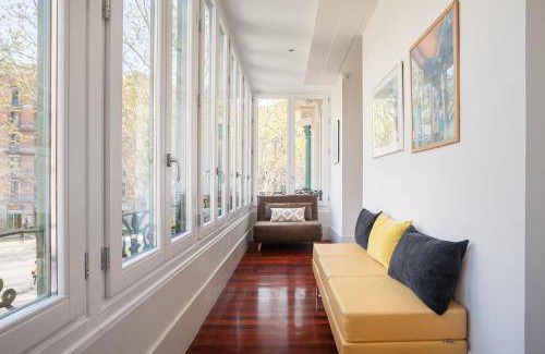 Esquerra de l'Eixample Apartment | 120 m² Apartment ∙ 3 bedrooms ∙ 10 guests