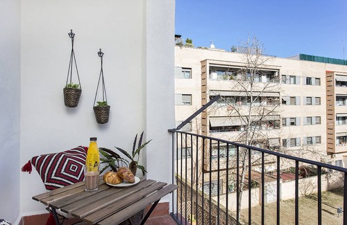 L'Hospitalet de Llobregat Apartment | 58 m² Apartment ∙ 2 bedrooms ∙ 4 guests
