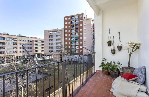 L'Hospitalet de Llobregat Apartment | 58 m² Apartment ∙ 2 bedrooms ∙ 4 guests
